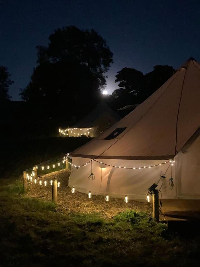 Roaches Retreat Family Glampsite, Rocky Reach Bell Tent With Outdoor Adventures And Campfire Nights Upper Hulme Exterior foto