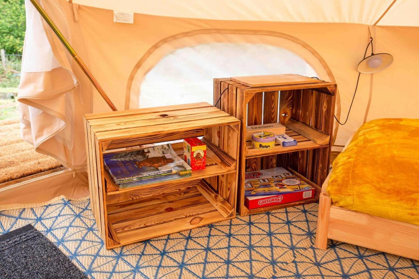 Roaches Retreat Family Glampsite, Rocky Reach Bell Tent With Outdoor Adventures And Campfire Nights Upper Hulme Exterior foto